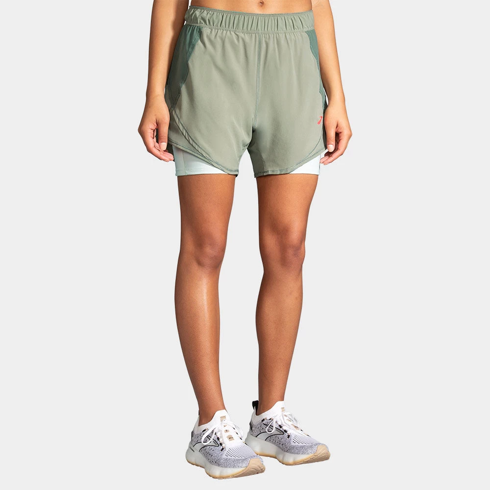 Brooks Chaser 5" 2-in-1 Shorts Women's 3 Brooks Chaser 5" 2-in-1 Shorts Women's - Image 3