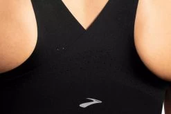 Women's Brooks Dare Crossback Bra - 350074-001 -Boutique Sports Fashion Store 350074 001 d1 Dare Crossback CF S21